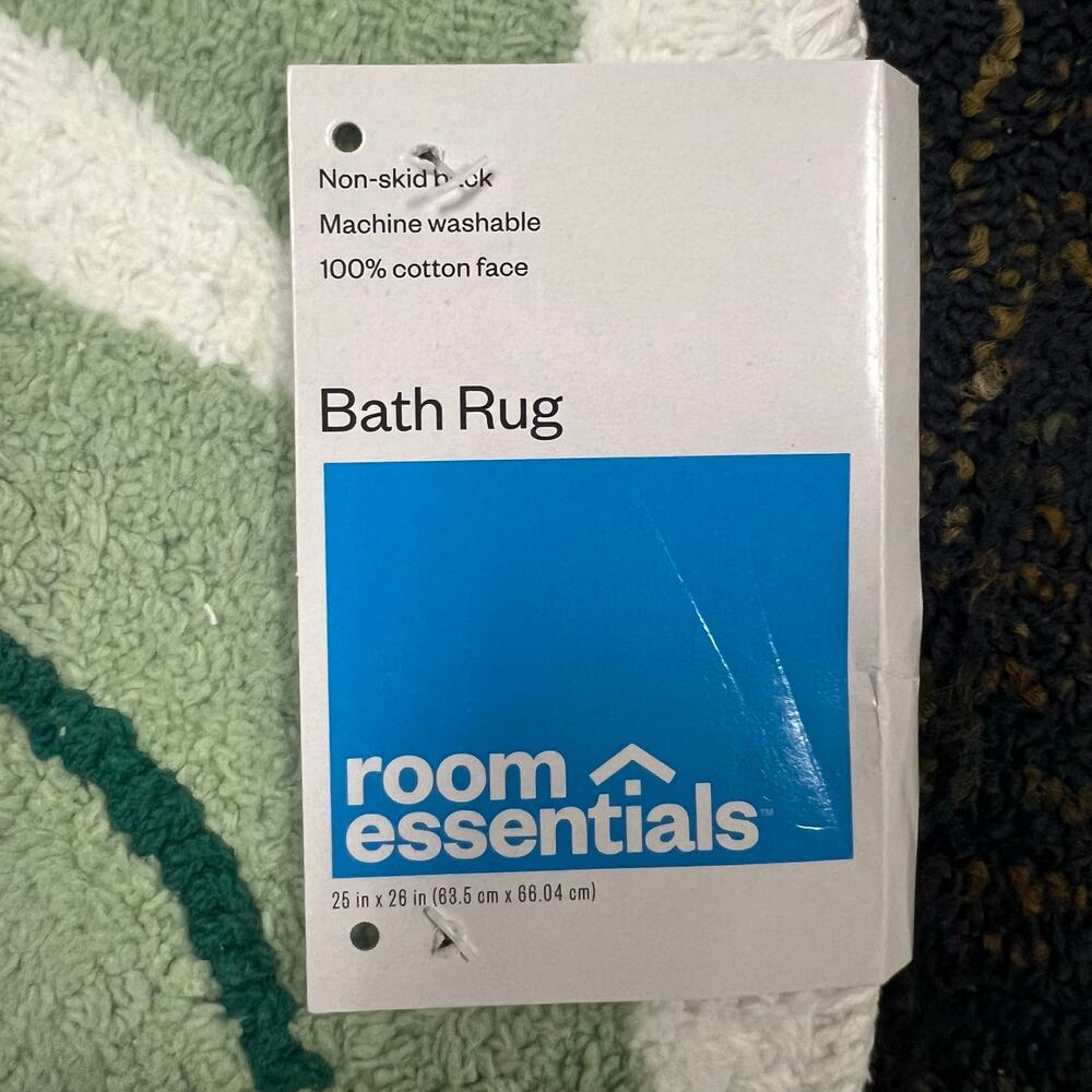 Room Essentials Monstera Leaf Bath Rug Green & Ivory Non-Slip Bathroom Mat - Picture 2 of 3